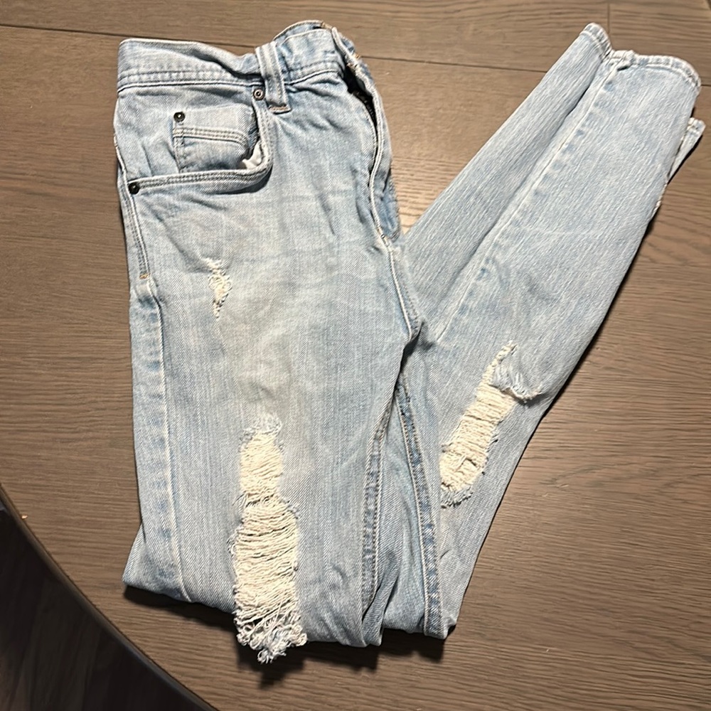 Men’s ripped jeans